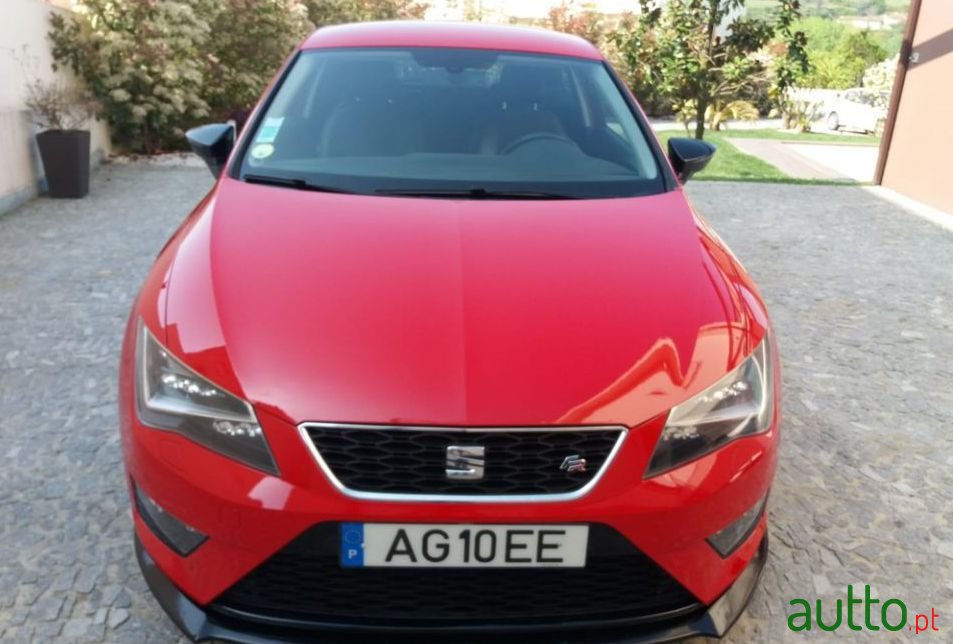 2013' SEAT Leon photo #4