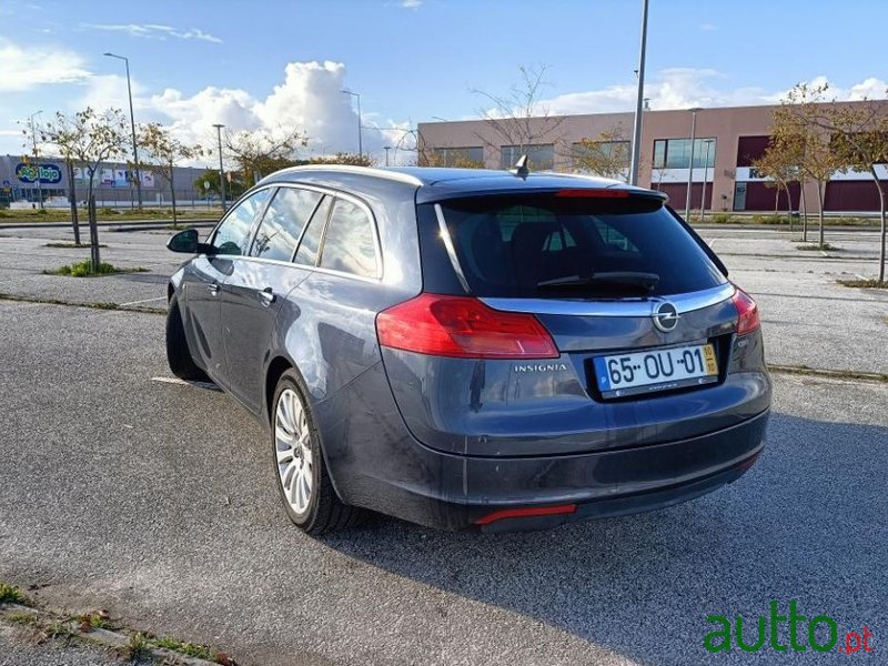 2010' Opel Insignia Sports Tourer photo #3