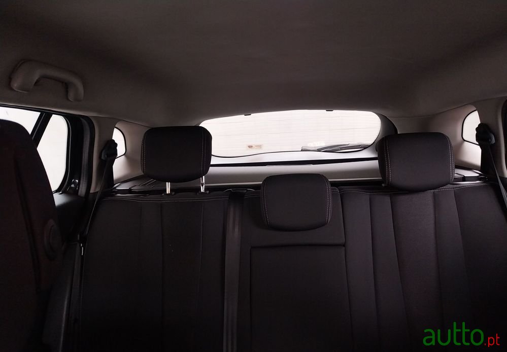 2010' Renault Mégane Sport Tourer photo #5