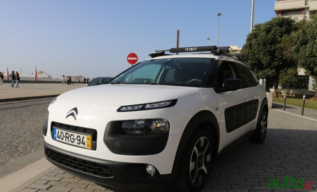 2016' Citroen C4 Cactus photo #3