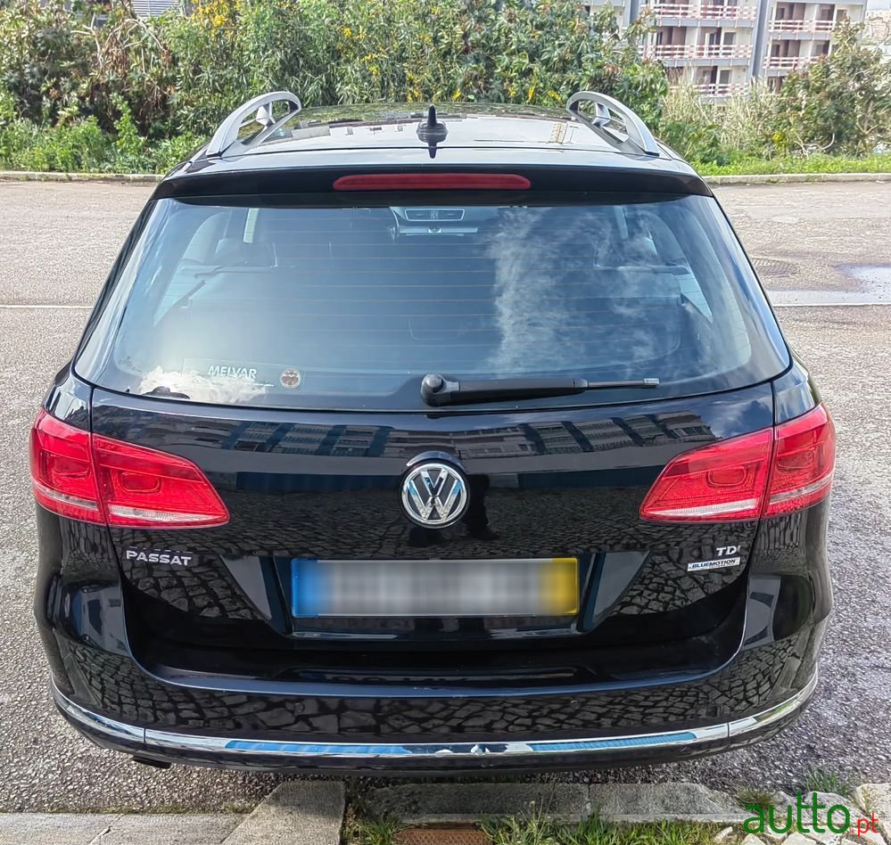 2013' Volkswagen Passat Variant photo #5