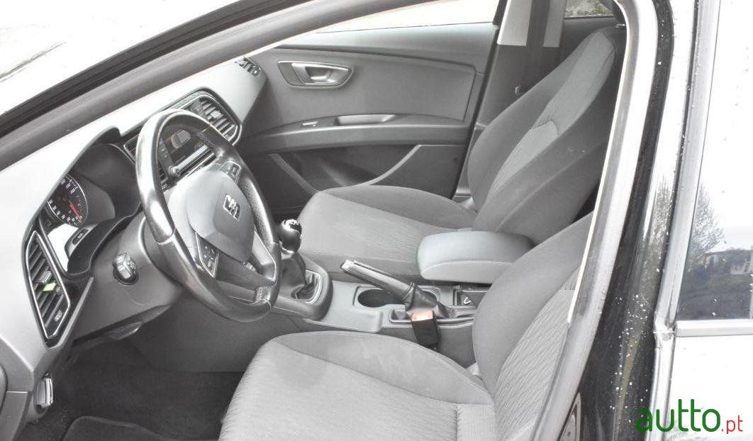 2016' SEAT Leon St photo #4