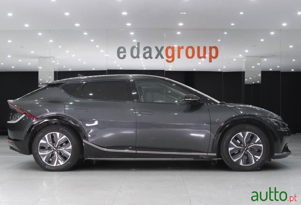 2022' Kia EV6 77,4-Kwh photo #2
