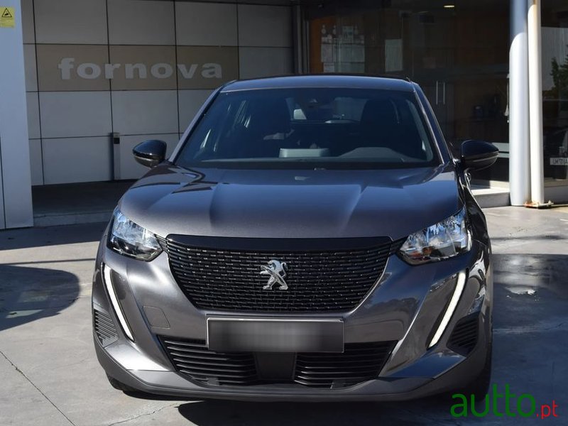 2023' Peugeot 2008 photo #3