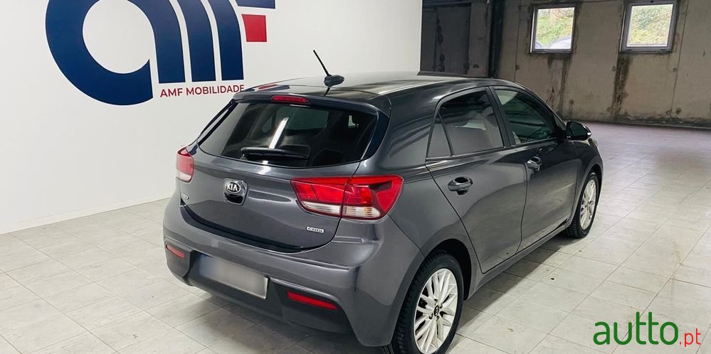 2018' Kia Rio 1.4 Crdi Tx photo #3