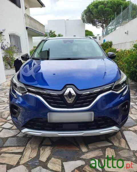 2020' Renault Captur photo #1