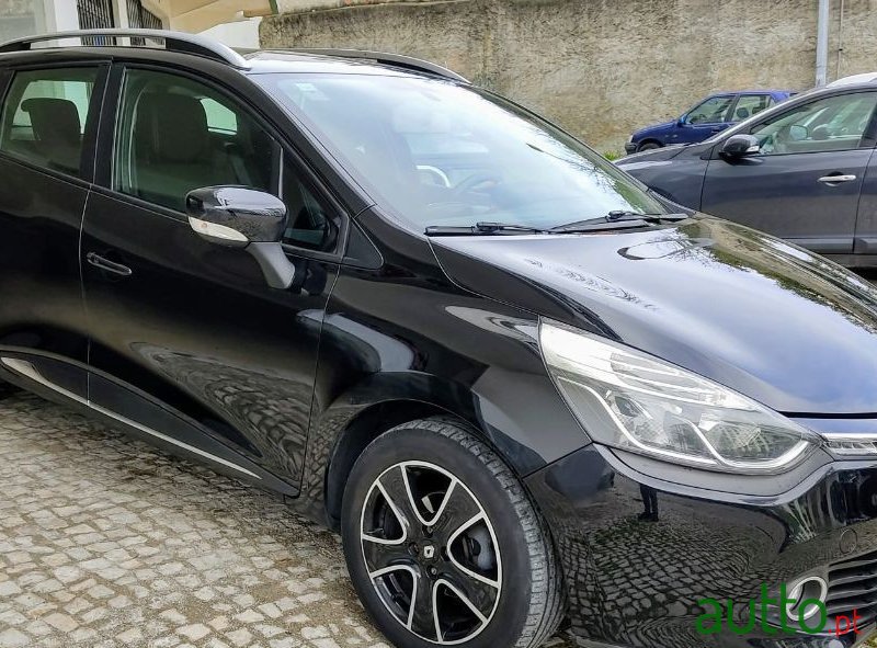 2014' Renault Clio Sports Tourer photo #3