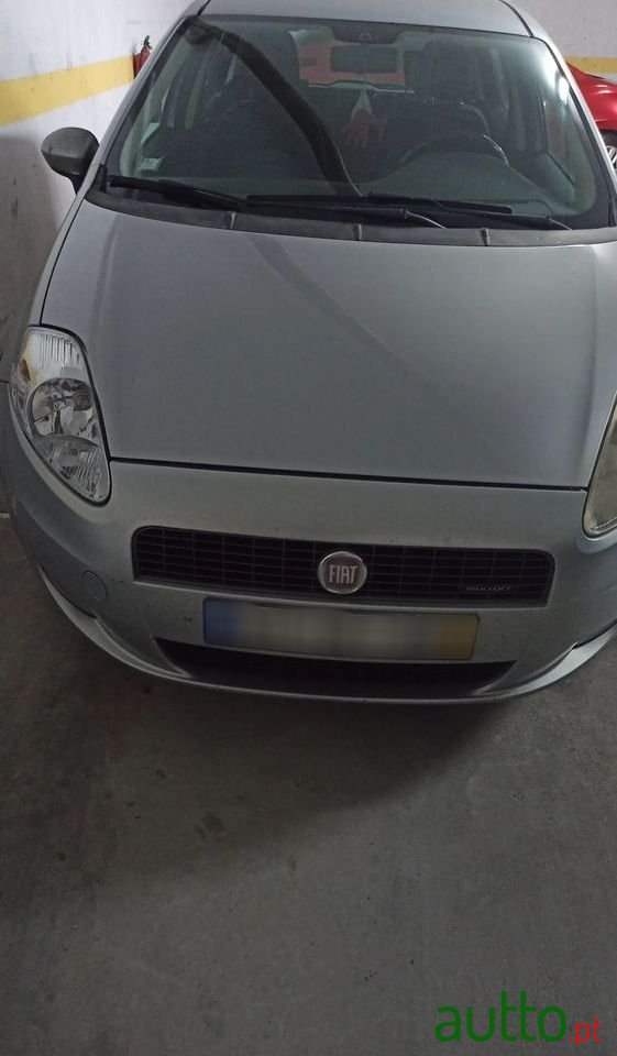 2009' Fiat Grande Punto photo #4