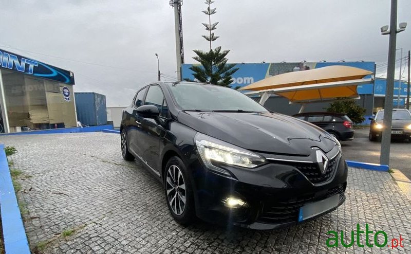 2019' Renault Clio photo #5