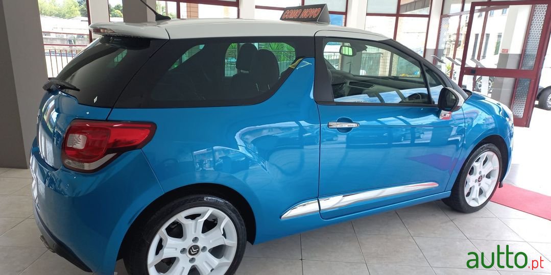 2011' Citroen DS3 photo #5