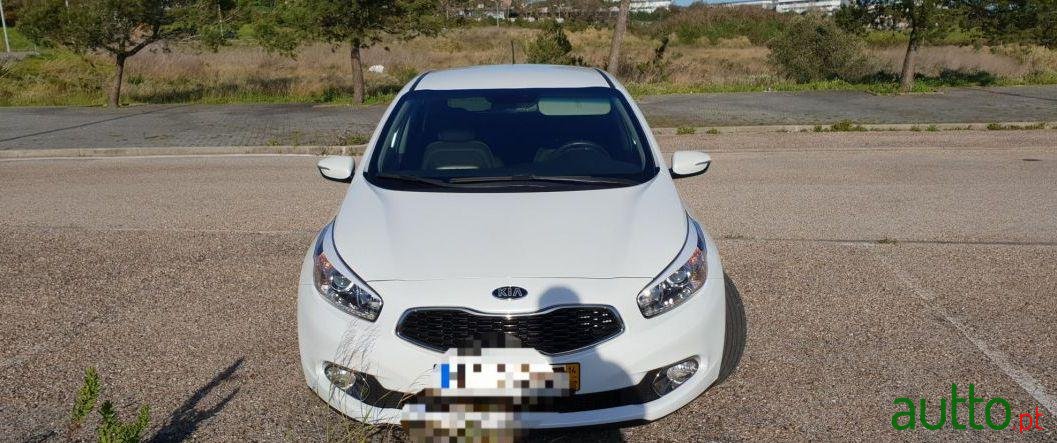 2014' Kia Ceed photo #1