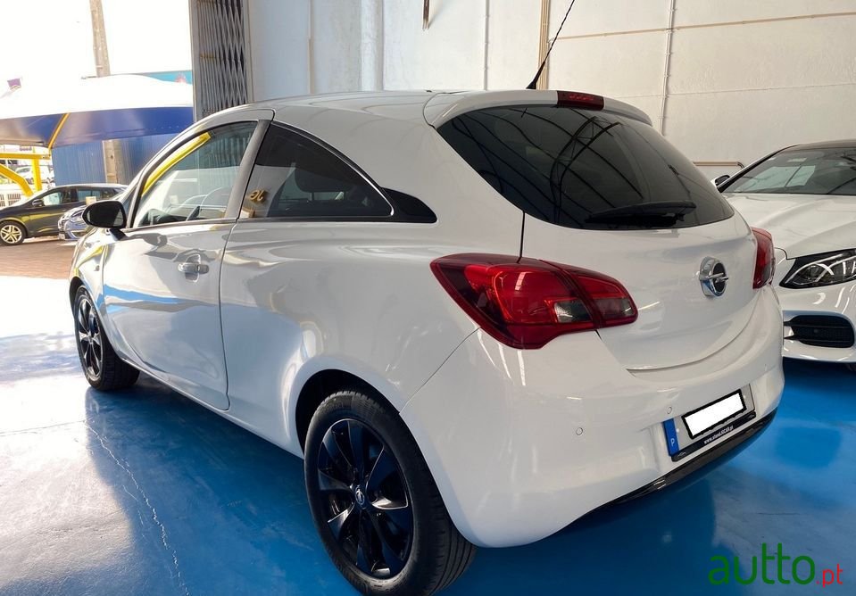 2015' Opel Corsa photo #5