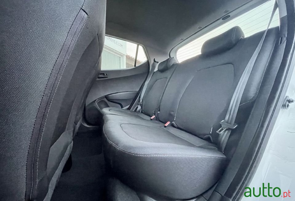 2018' Hyundai i10 photo #5