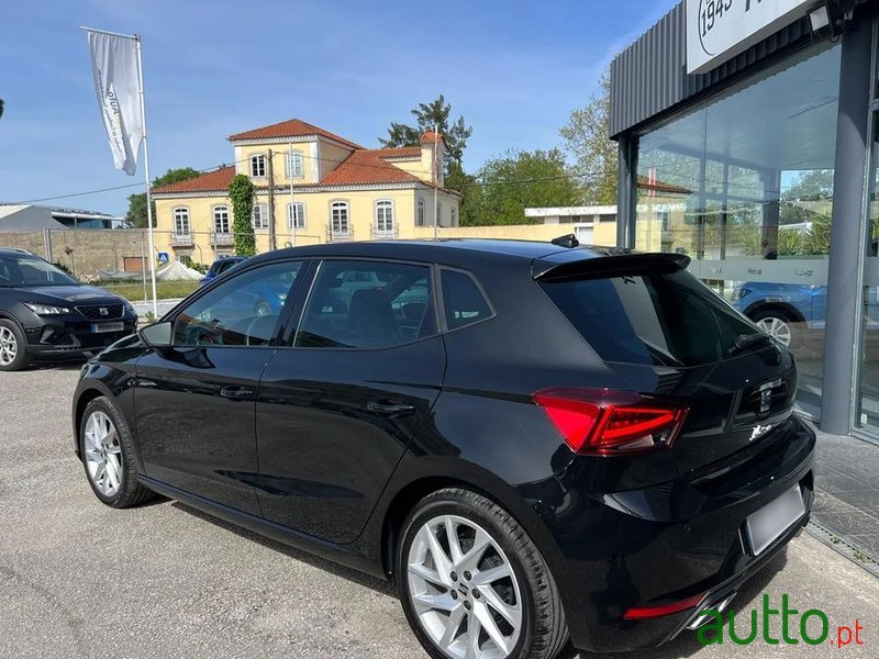 2024' SEAT Ibiza 1.0 Tsi Fr photo #2
