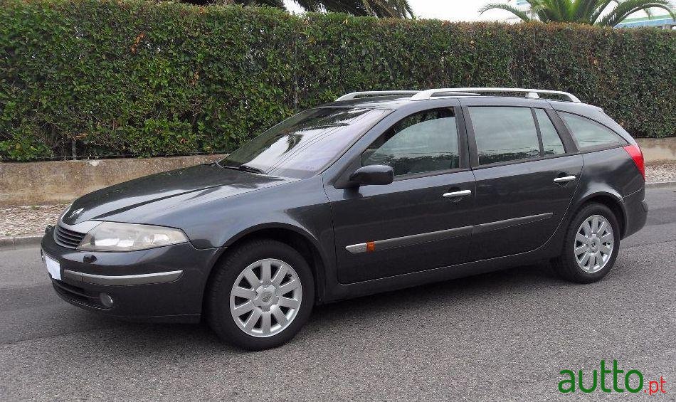 2003' Renault Laguna Break photo #2