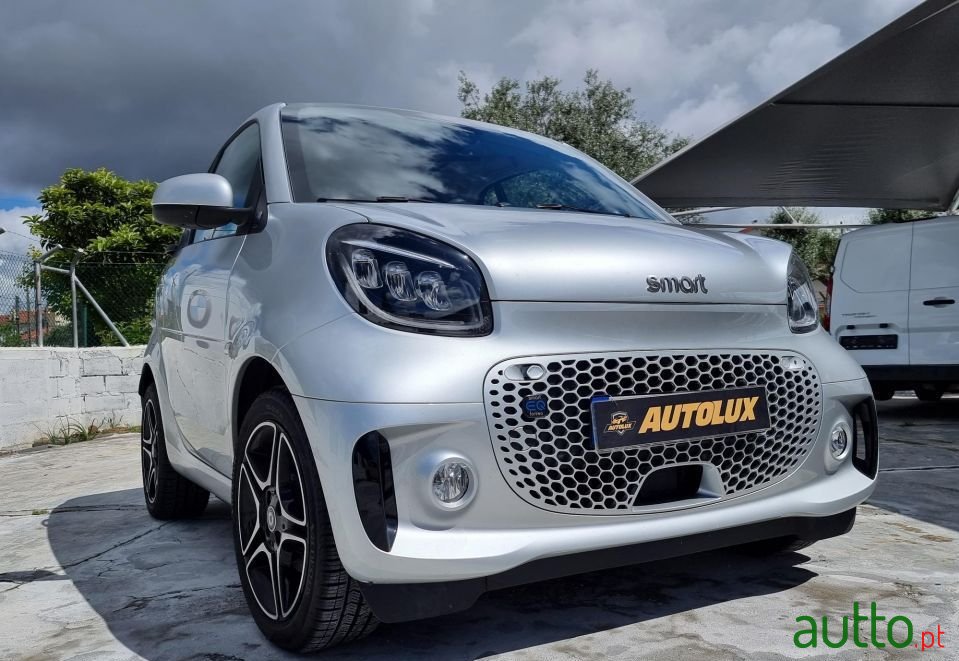 2020' Smart Fortwo photo #1