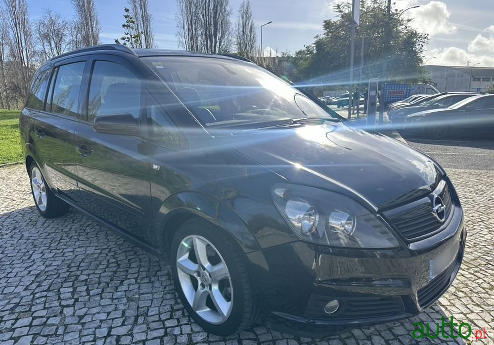 2007' Opel Zafira photo #3