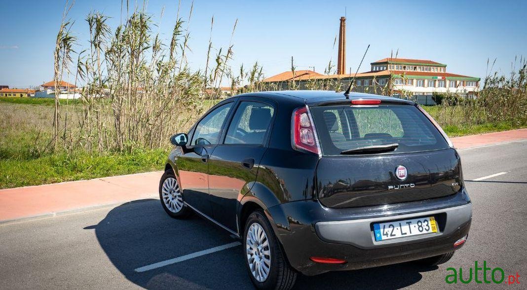 2011' Fiat Punto Evo 1.2 Active 65 Cv photo #1