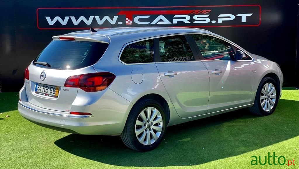 2016' Opel Astra Sports Tourer photo #2