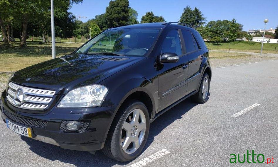 2006' Mercedes-Benz Ml-320 photo #4