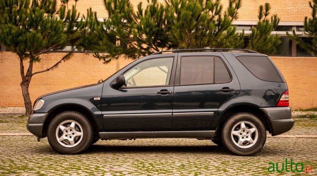 2000' Mercedes-Benz Ml-270 photo #4