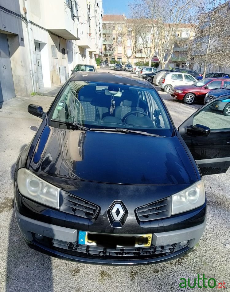 2006' Renault Megane photo #1