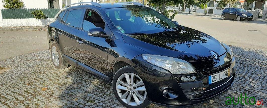 2009' Renault Megane Break photo #1