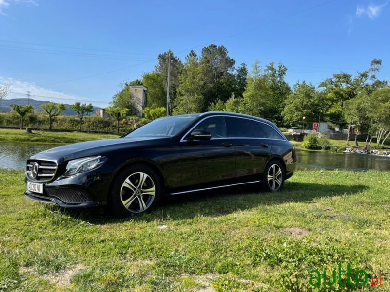 2019' Mercedes-Benz E-220 photo #3