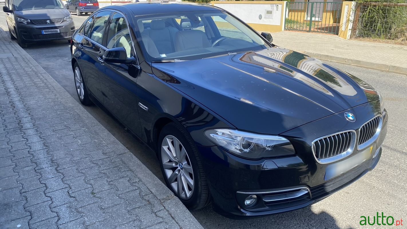 2015' BMW 520 photo #1