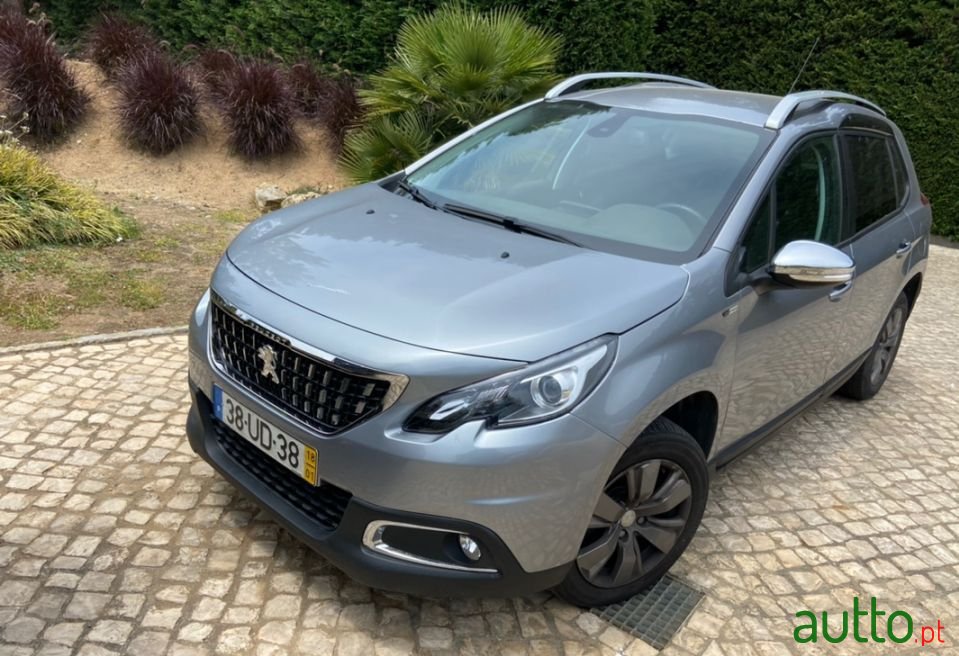 2018' Peugeot 2008 photo #1