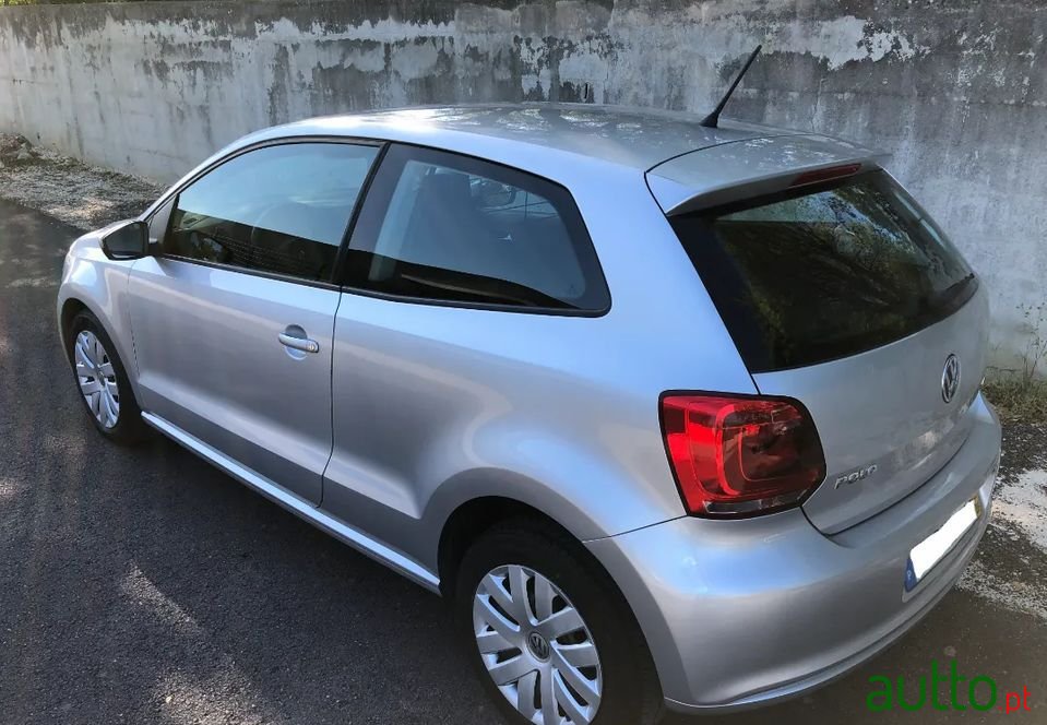 2012' Volkswagen Polo photo #3