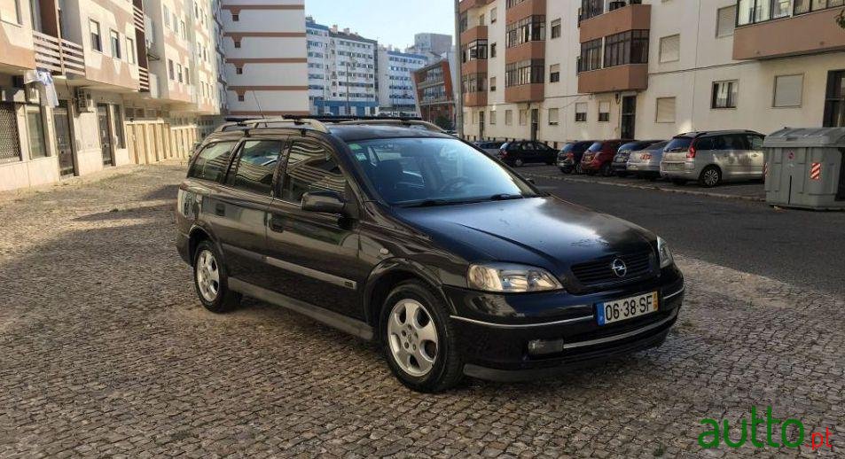 2001' Opel Astra Caravan photo #1