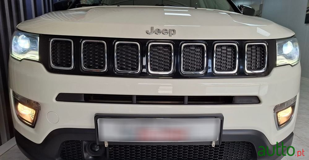 2019' Jeep Compass photo #5