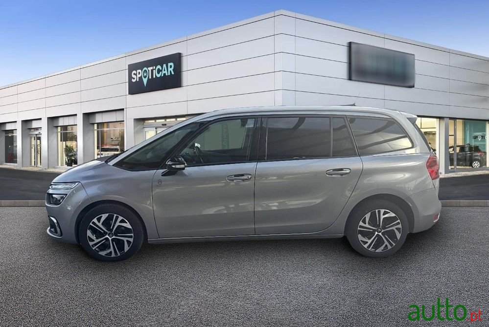 2019' Citroen C4 Grand Picasso photo #4