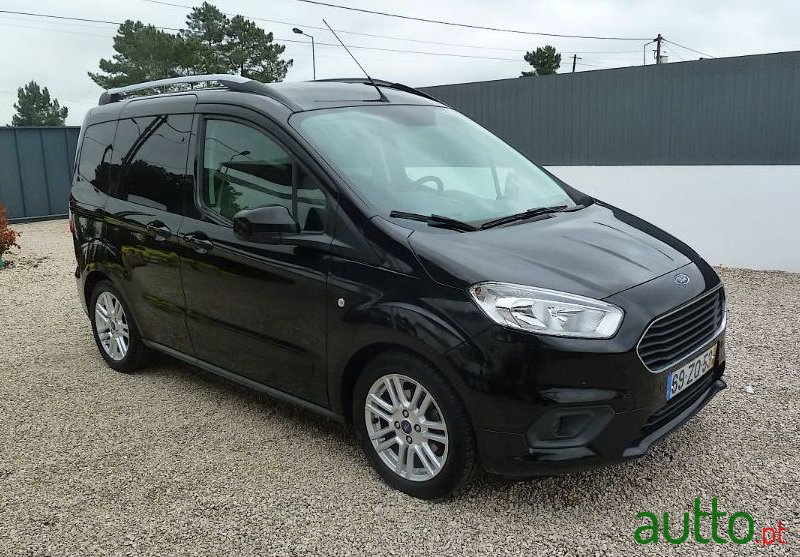 2019' Ford Tourneo Courier photo #1