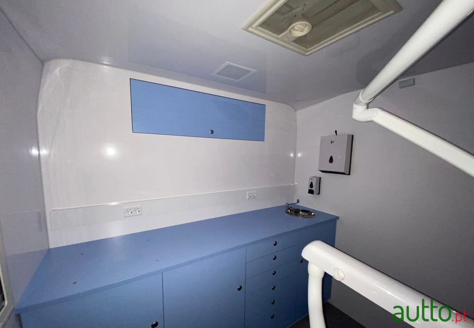 2018' Mercedes-Benz Sprinter photo #6