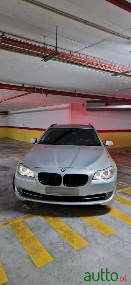 2011' BMW Série 5 D Auto photo #2