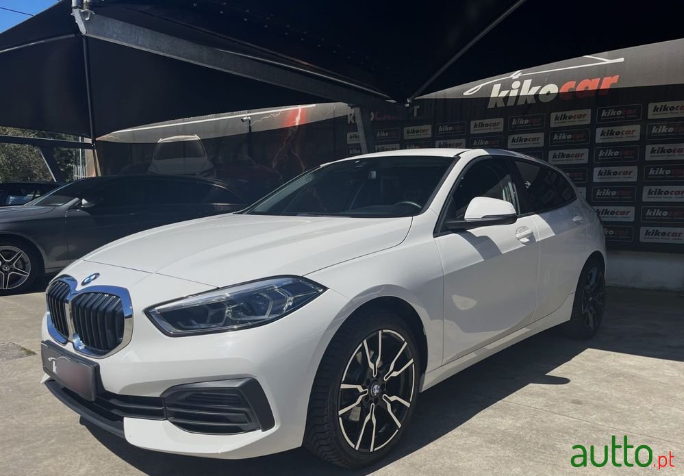 2021' BMW Série 1 D Advantage photo #3