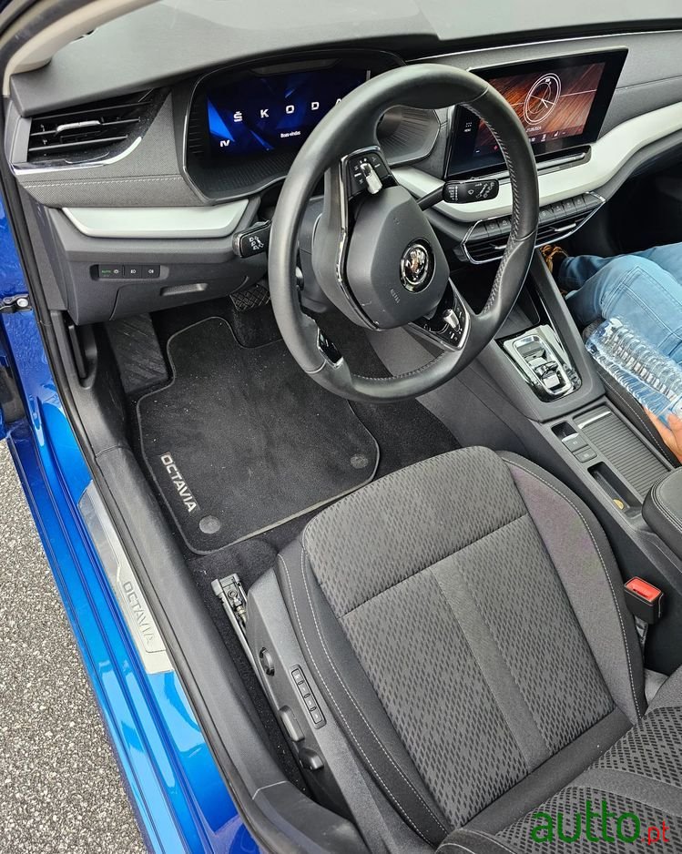 2021' Skoda Octavia Break photo #4