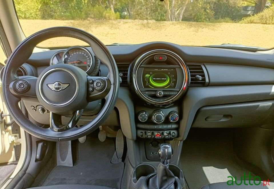 2017' MINI One photo #6