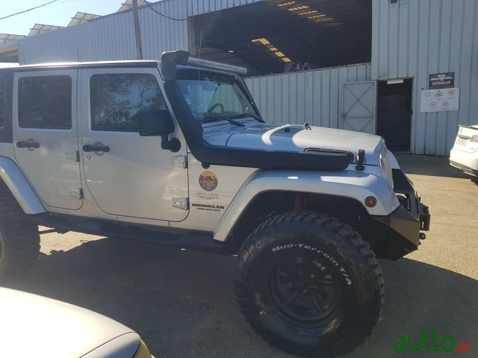 2010' Jeep Wrangler photo #3