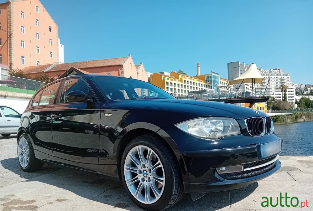 2008' BMW Série 1 D Sport Line photo #4