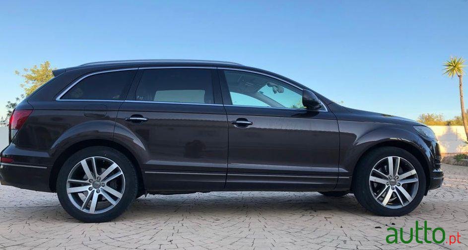 2012' Audi Q7 photo #2