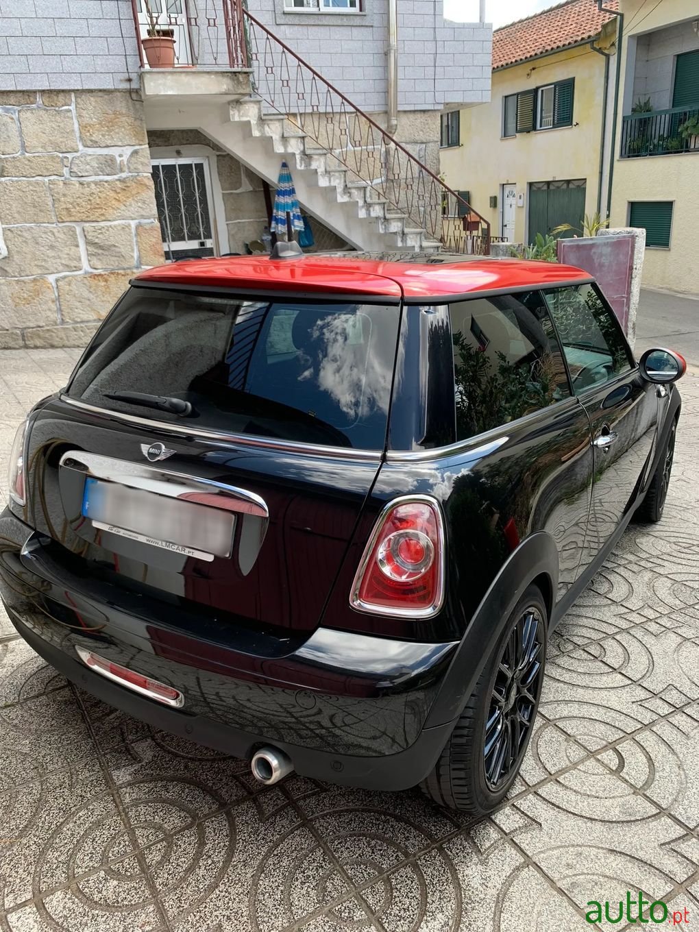 2011' MINI Cooper photo #3