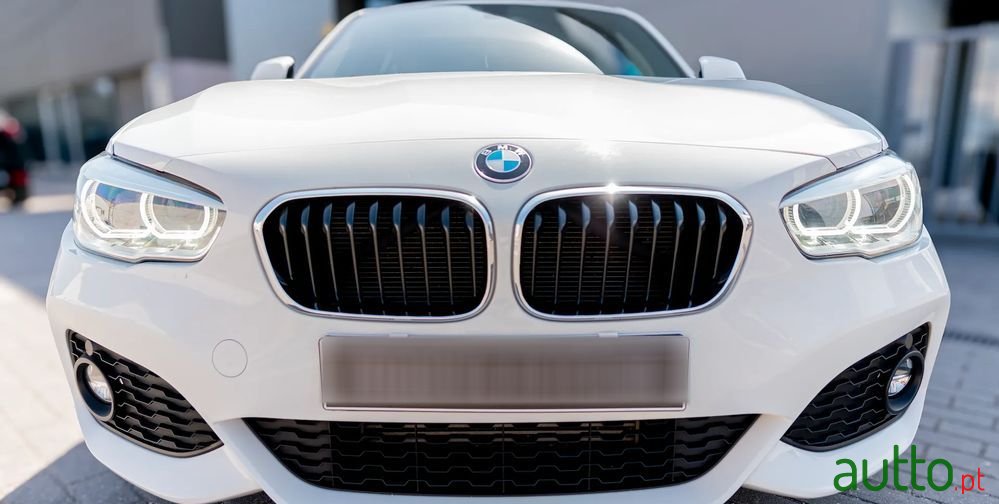 2017' BMW Série 1 D M Sport photo #1
