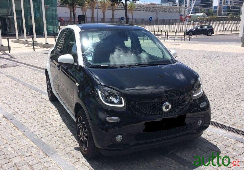 2017' Smart Forfour photo #2