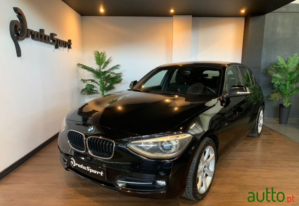 2012' BMW 118 photo #1