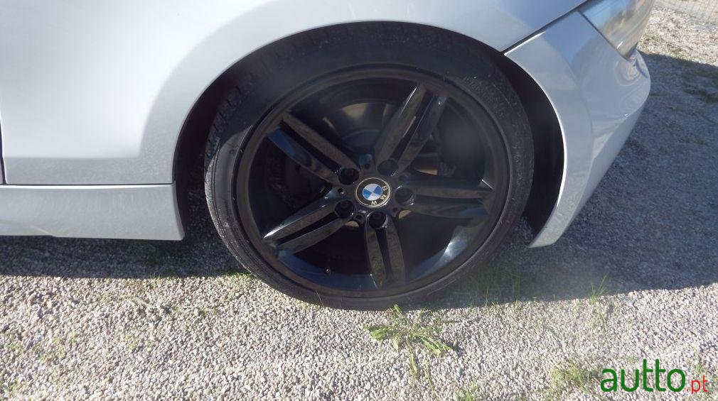 2008' BMW 118 d photo #1