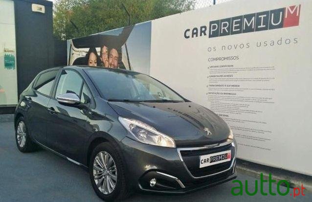 2017' Peugeot 208 Style 1.2 Puretech photo #1