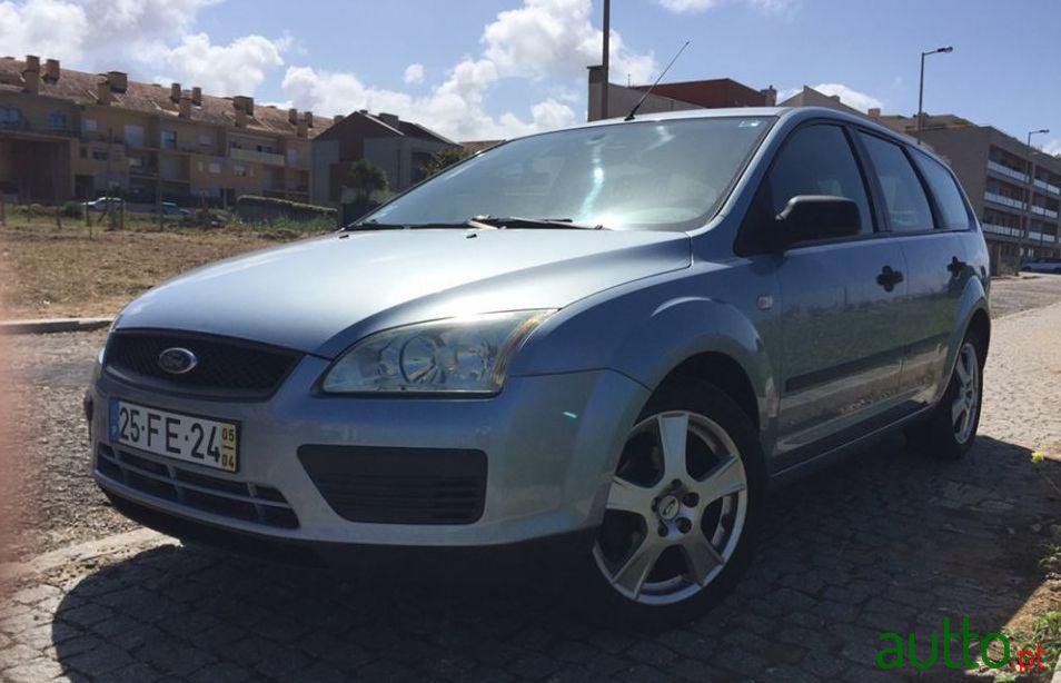 2005' Ford Focus Sw photo #2